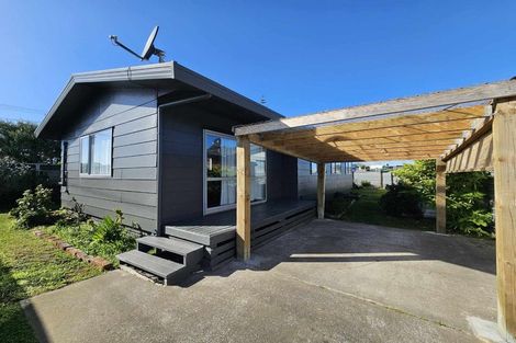 Photo of property in 14a Carson Street, Castlecliff, Whanganui, 4501