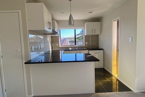 Photo of property in 2/2 Casuarina Road, Half Moon Bay, Auckland, 2012