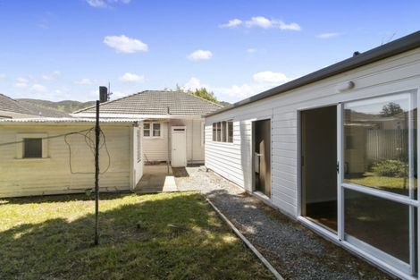 Photo of property in 33 Westminster Road, Wainuiomata, Lower Hutt, 5014
