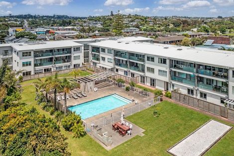 Photo of property in Bay Palms Apartments, 3/30a Bute Road, Browns Bay, Auckland, 0630