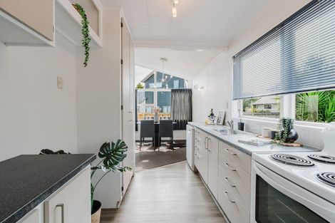 Photo of property in 16 Pickering Crescent, Chedworth, Hamilton, 3210