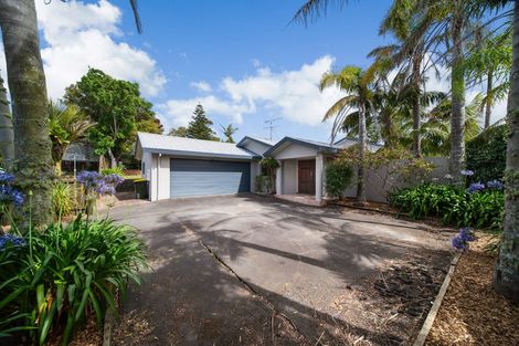 Photo of property in 89 Evelyn Road, Cockle Bay, Auckland, 2014