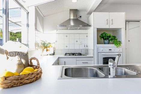 Photo of property in 12 Saint Pauls Road, Chartwell, Hamilton, 3210