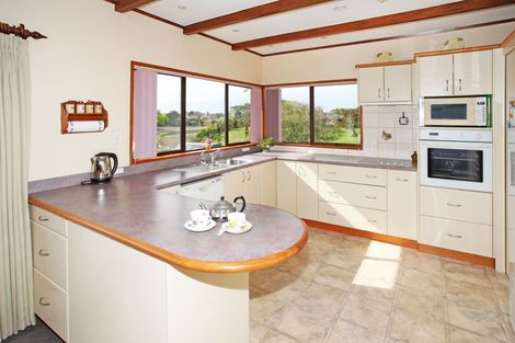 Photo of property in 35 Riverside Drive, Waiuku, 2123