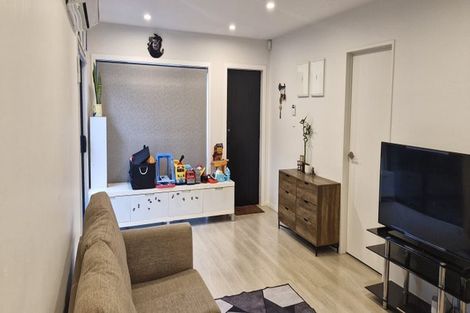 Photo of property in 29a Fruitvale Road, New Lynn, Auckland, 0600