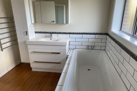 Photo of property in 25 Wilton Crescent, Bishopdale, Christchurch, 8053