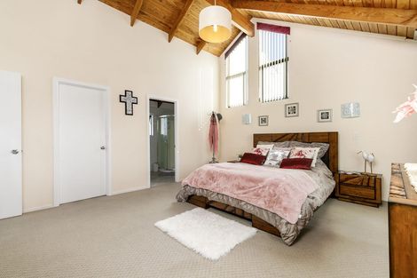 Photo of property in 16 Muirfield Street, Wattle Downs, Auckland, 2103