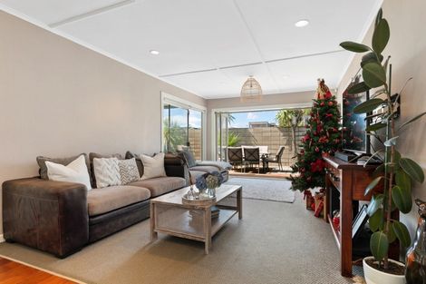 Photo of property in 32a Oceanbeach Road, Mount Maunganui, 3116