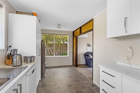 Photo of property in 2/47 Chipping Lane, Redwood, Christchurch, 8051