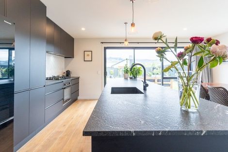 Photo of property in 44 Stratford Drive, Mount Pisa, Cromwell, 9383