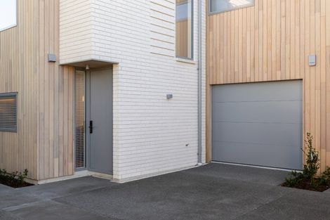 Photo of property in 2/979 Colombo Street, St Albans, Christchurch, 8014