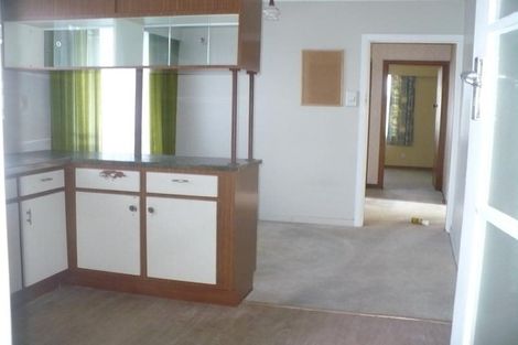 Photo of property in 2 Vera Road, Te Atatu South, Auckland, 0610