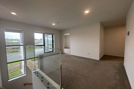 Photo of property in 6 Arran Point Parade, Orewa, 0931