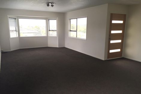 Photo of property in 8 Landow Place, Henderson, Auckland, 0612