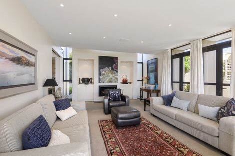 Photo of property in 23a Glendevere Terrace, Redcliffs, Christchurch, 8081