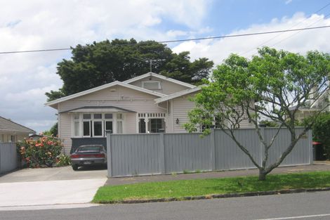 Photo of property in 5 Adam Street, Greenlane, Auckland, 1051