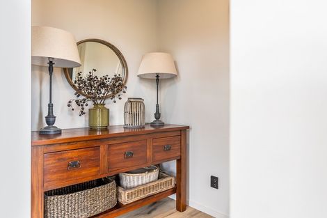 Photo of property in 8 Mirek Street, Waikanae, 5036