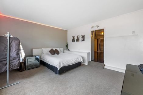 Photo of property in 6 Baronie Court, Half Moon Bay, Auckland, 2012