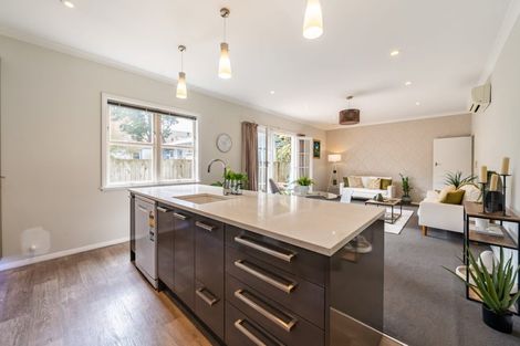 Photo of property in 2 Wood Street, Wallaceville, Upper Hutt, 5018