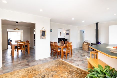 Photo of property in 4 Redwood Place, Te Awanga, 4102