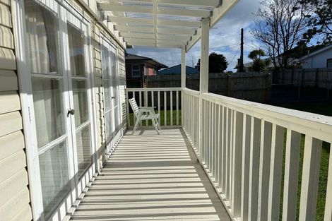 Photo of property in 130 Mangere Road, Otahuhu, Auckland, 1062