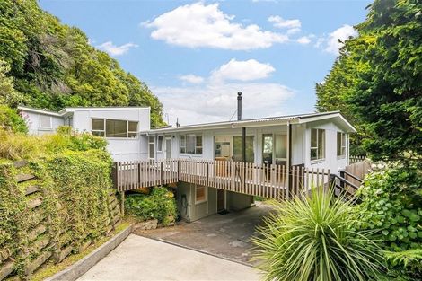 Photo of property in 129 Marine Drive, Sorrento Bay, Lower Hutt, 5013