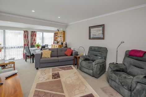 Photo of property in Rangeview Villas, 26/9 Fuller Close, Levin, 5510