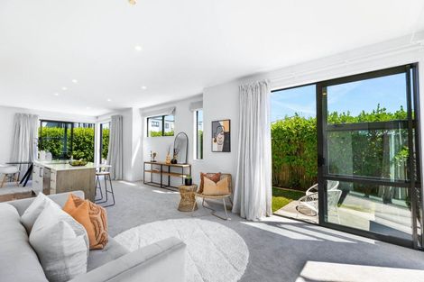 Photo of property in 35 Carder Court, Hobsonville, Auckland, 0618