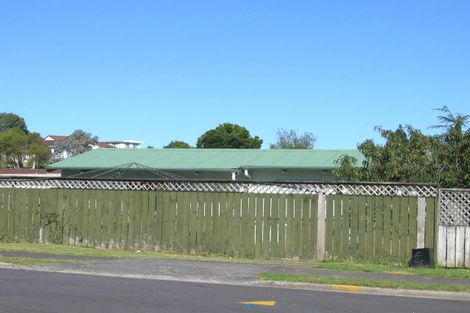 Photo of property in 1/20 Crosby Road, West Harbour, Auckland, 0618