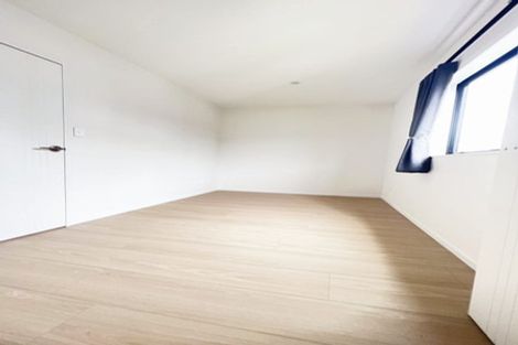 Photo of property in 9a Ussher Place, Pakuranga Heights, Auckland, 2010