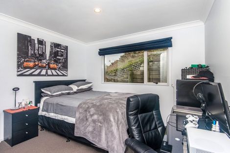 Photo of property in 11 Gennaker Lane, Whitby, Porirua, 5024