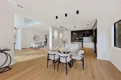 Photo of property in 6a Gulf Crest, Bucklands Beach, Auckland, 2012