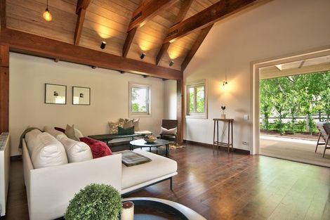 Photo of property in 5 Flynn Lane, Arrowtown, 9302