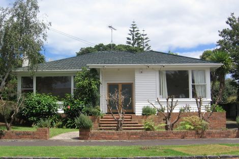 Photo of property in 1 Bennett Street, Mount Albert, Auckland, 1025
