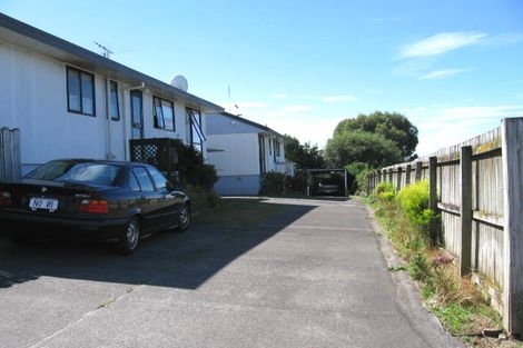 Photo of property in 2/31 Caribbean Drive, Unsworth Heights, Auckland, 0632