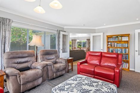 Photo of property in 8 Tudor Court, Paraparaumu Beach, Paraparaumu, 5032