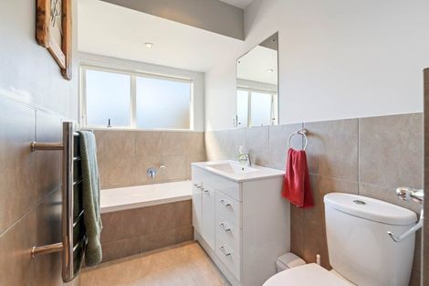 Photo of property in 1/14 Fitzwilliam Drive, Torbay, Auckland, 0630