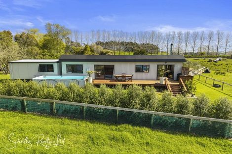 Photo of property in 316 Mountain Road, Maungaturoto, 0587