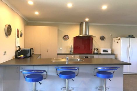 Photo of property in 369 One Tree Point Road, One Tree Point, 0118