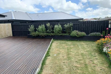 Photo of property in 19b Chestnut Close, Kelvin Grove, Palmerston North, 4414