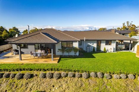 Photo of property in 12 Les Wakefield Road, Mapua, 7005
