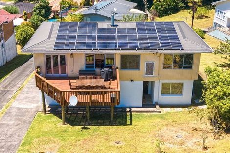 Photo of property in 112 Lincoln Park Avenue, Massey, Auckland, 0614