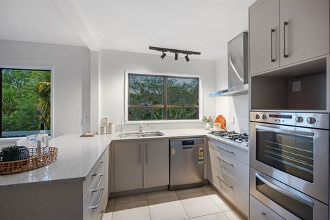 Photo of property in 92 Braemar Road, Castor Bay, Auckland, 0620