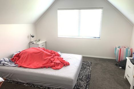 Photo of property in 1/1018 East Coast Road, Fairview Heights, Auckland, 0630