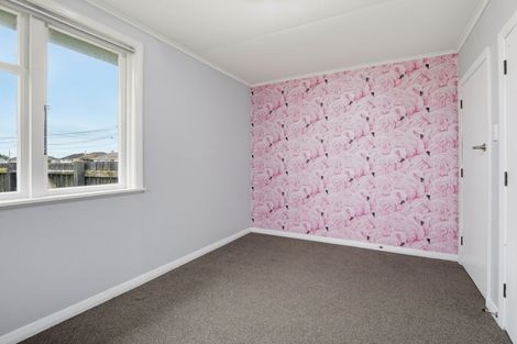 Photo of property in 12 Holland Crescent, Bulls, 4818