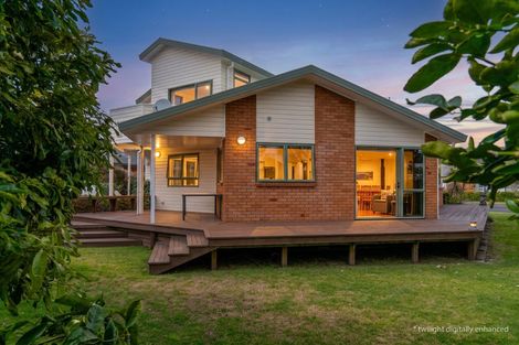 Photo of property in 19 Martin Place, Cooks Beach, Whitianga, 3591