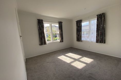 Photo of property in 2/18 Fowler Street, Northcote, Auckland, 0627