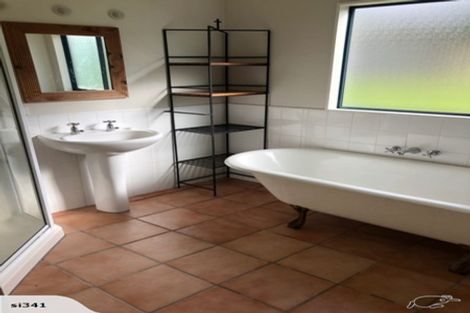 Photo of property in 38 Waldorf Crescent, Orewa, 0931