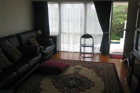 Photo of property in 2/9 East Coast Road, Milford, Auckland, 0620