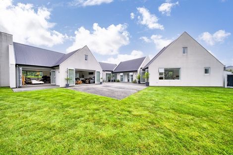 Photo of property in 71 Kirton Drive, Riverstone Terraces, Upper Hutt, 5018